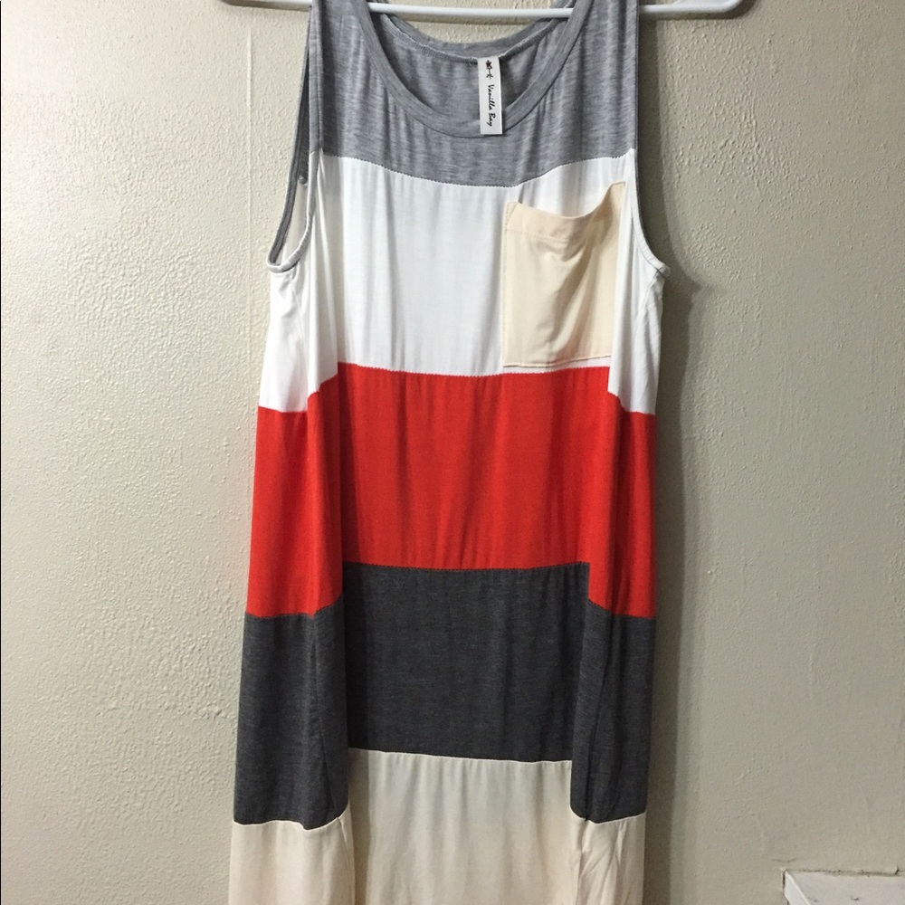 Sleeveless Dress - Picture 2 of 4